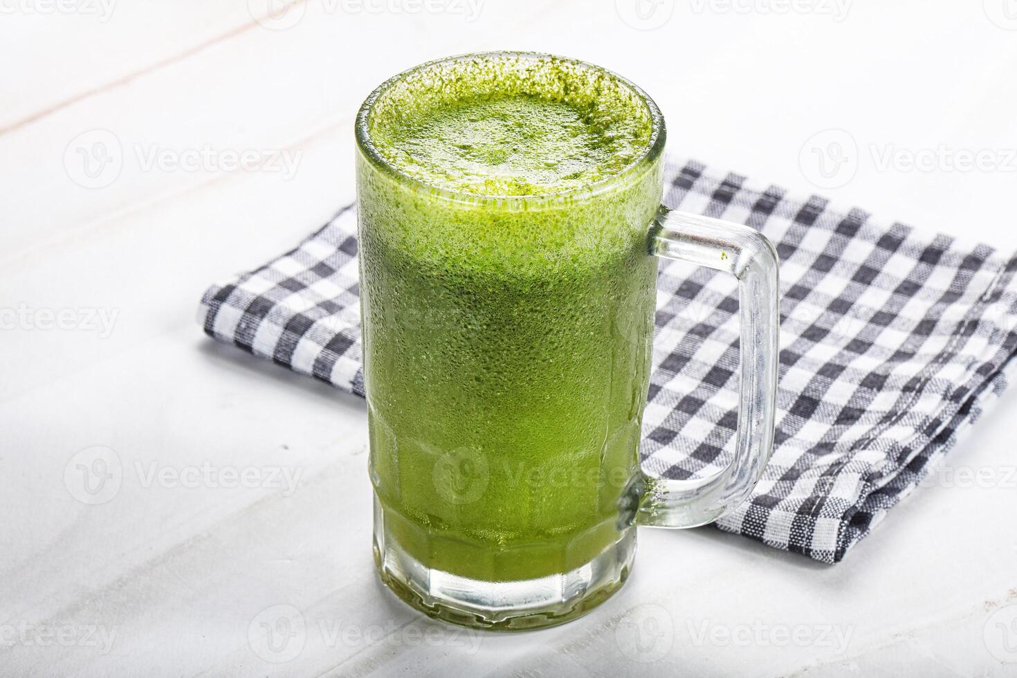 Lemon and mint cold smoothie photo