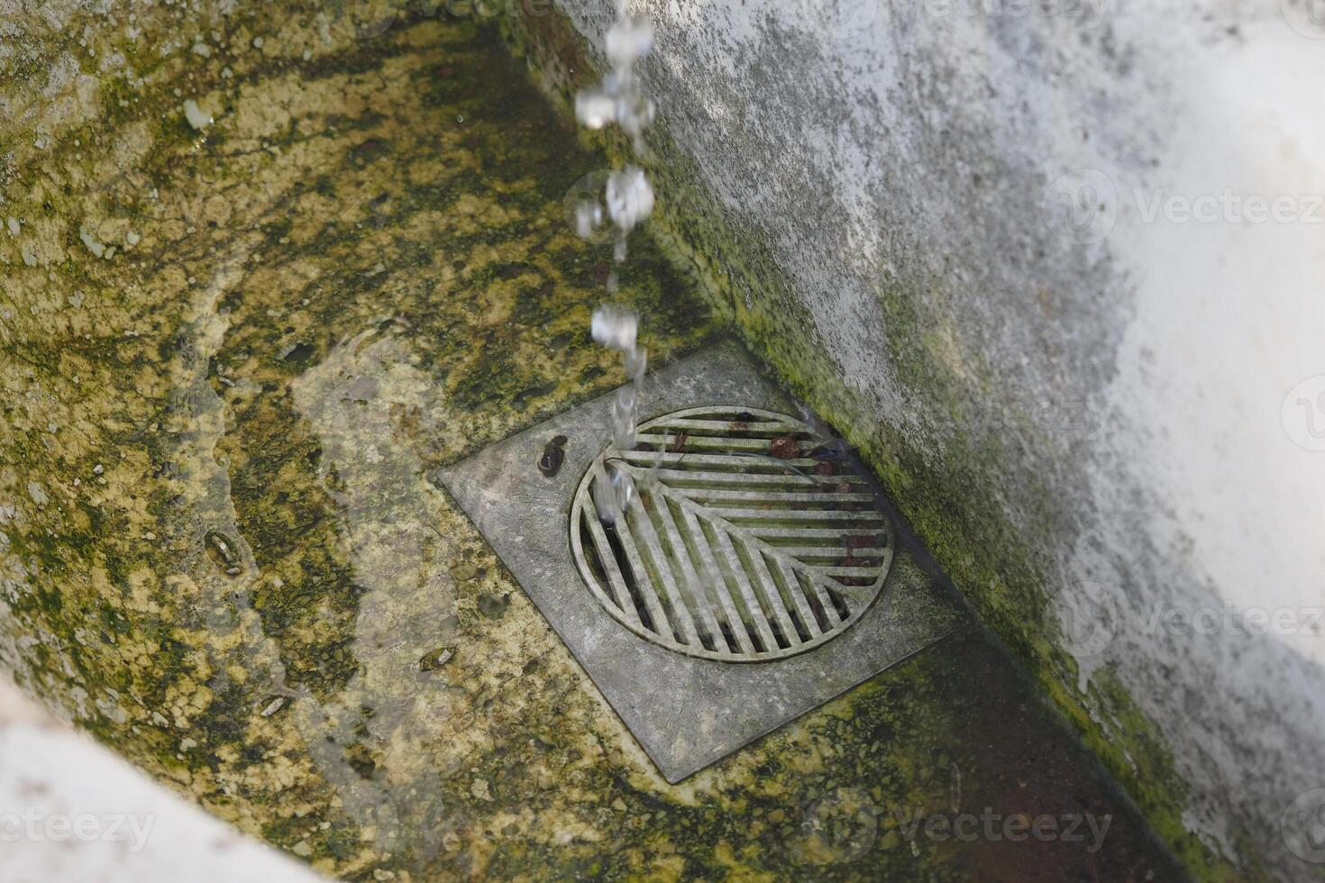 A Comprehensive Drainage System with Water Flowing Feature in an Urban Urban Setting photo