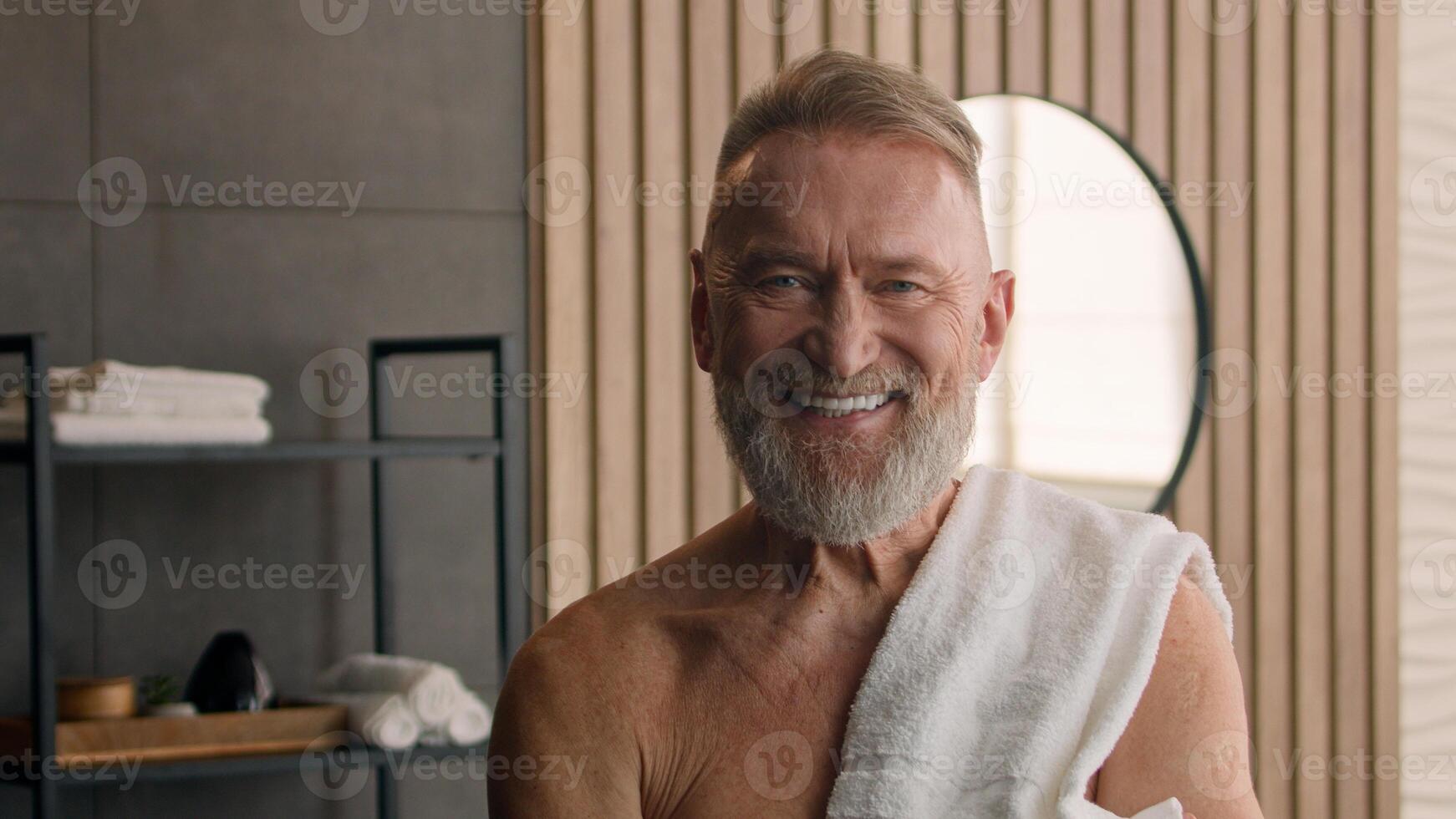 mature man nudes 