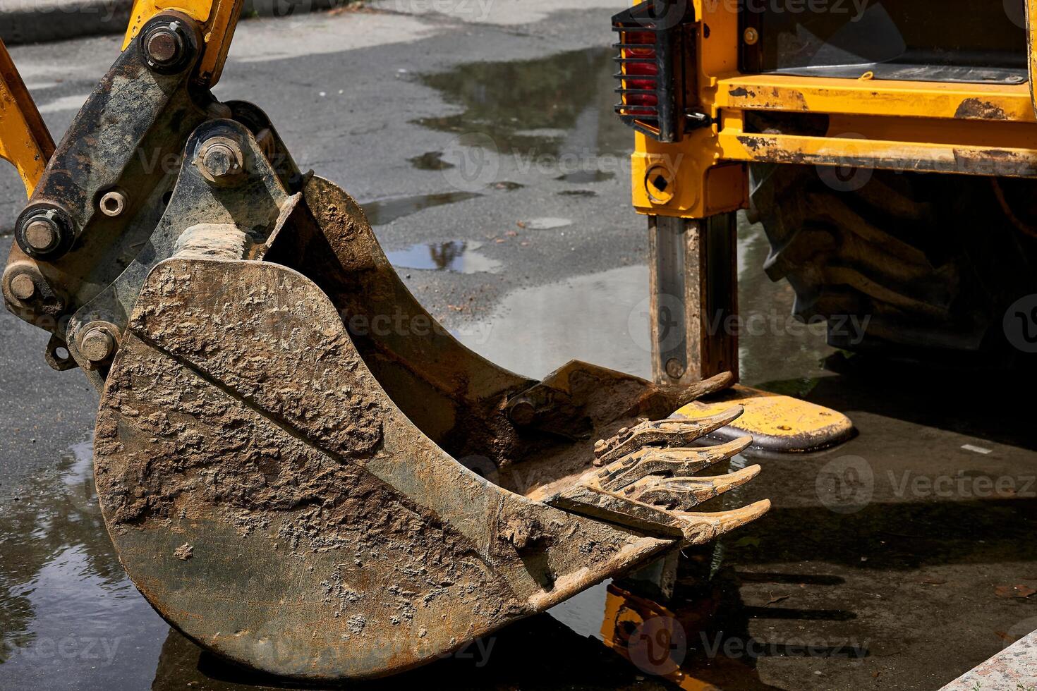 Excavator bulldozer bucket for for loading bulk cargo,road repair photo