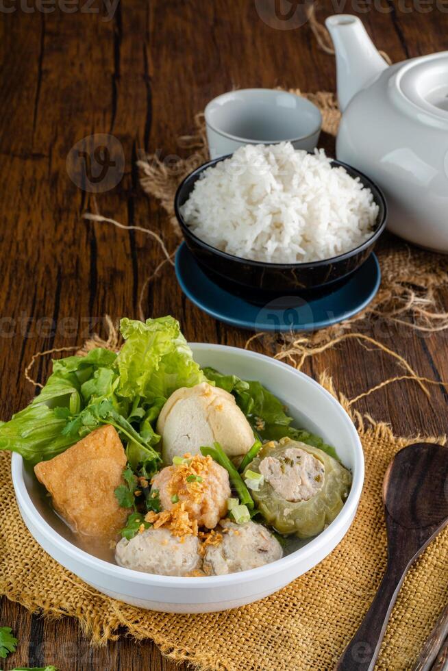 Yong tau foo , yong tau fu or Liong Tahu. is a Hakka Chinese cuisine consisting primarily of tofu filled with ground meat mixture or fish paste. photo