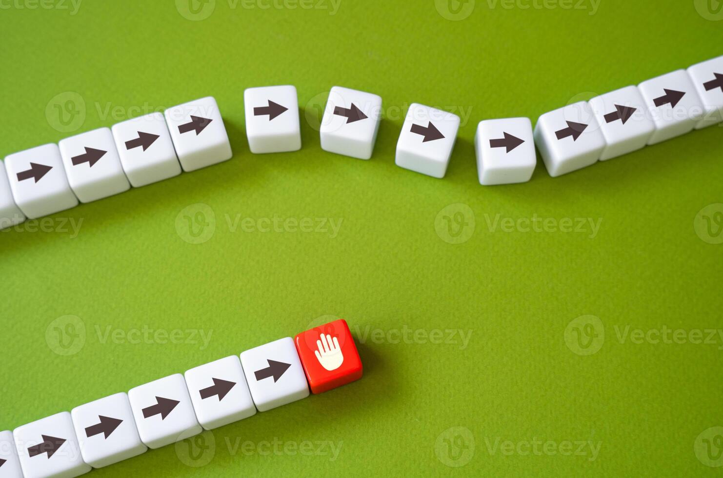 Select only one option to continue. Focus on. Concentrate on a single task. Stop the discrepancies. photo