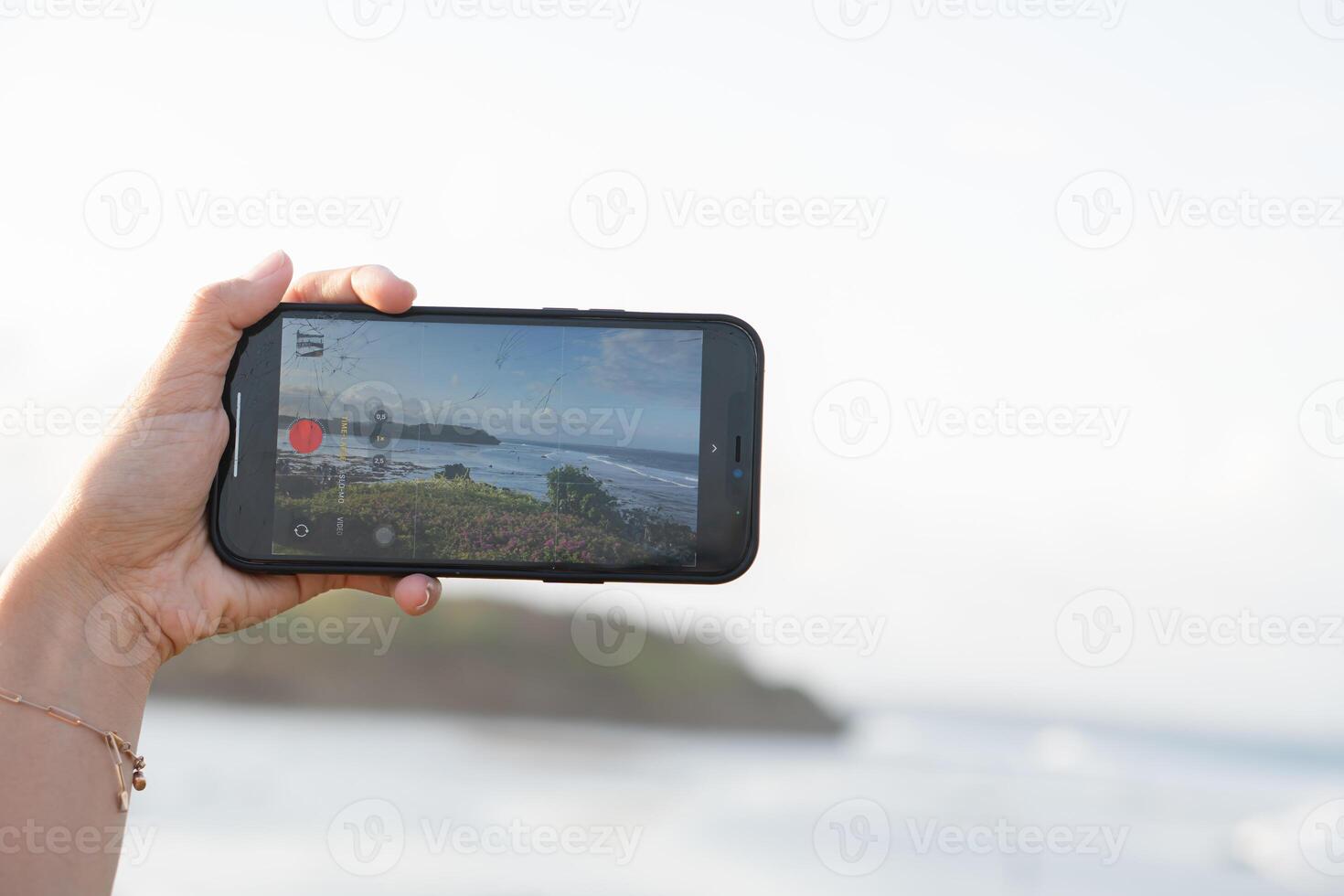 Capturing Ocean Views with a Smart phone photo