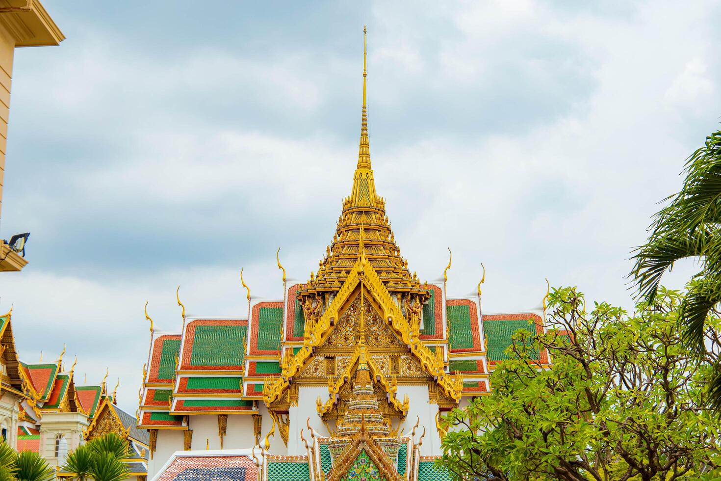 Beautiful Royal Grand palace, Bangkok, Thailand. photo