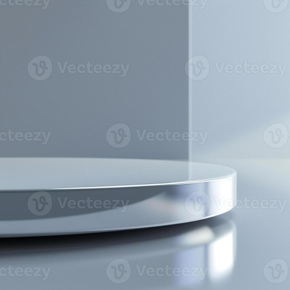 A white round table with a reflection of the light photo