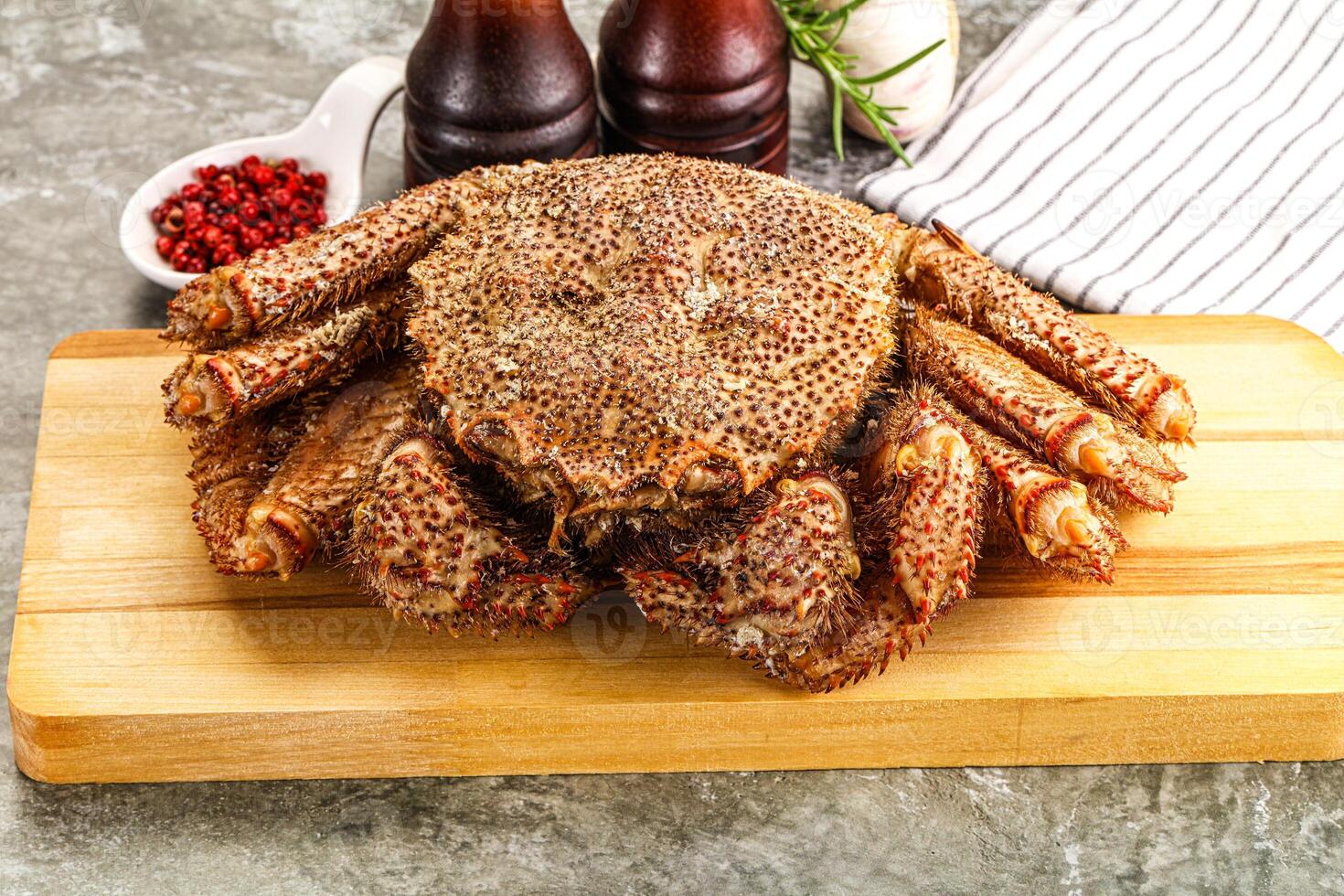 Delicous gurmet Steamed hairy crab photo