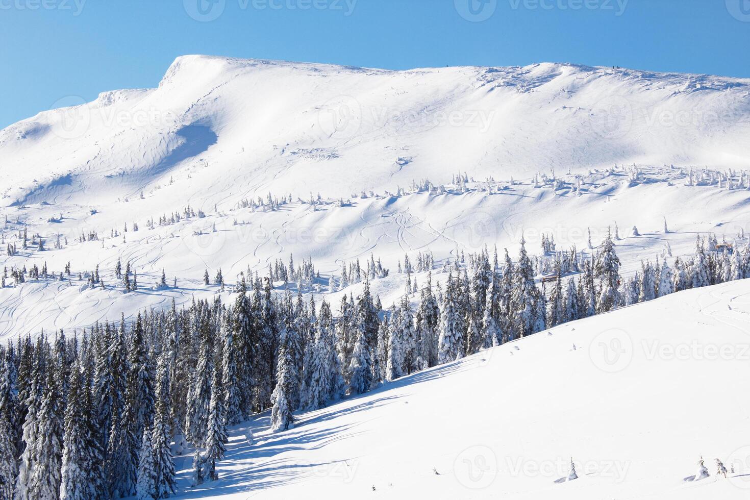 mountains as background photo