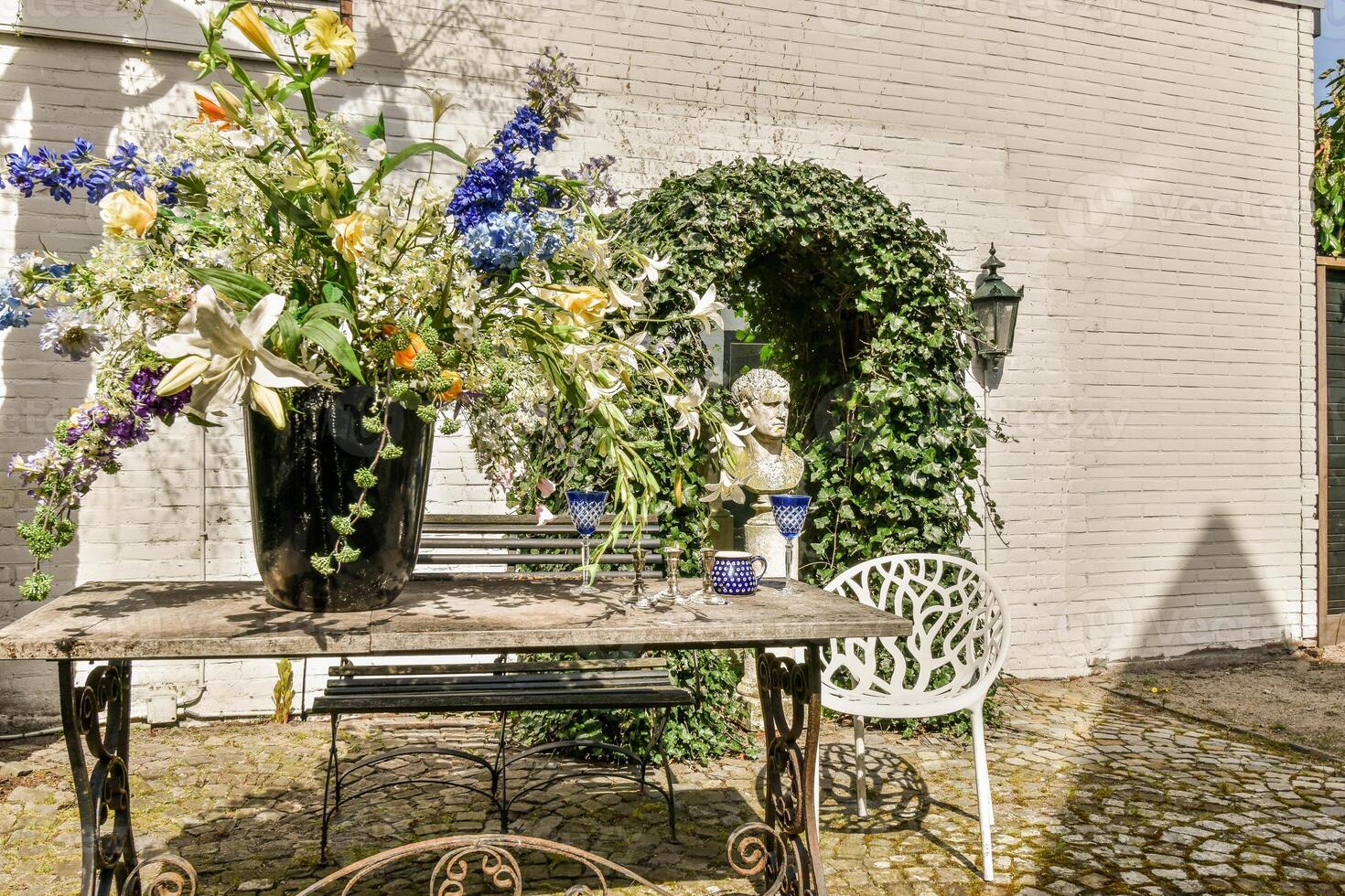 A white brick wall photo