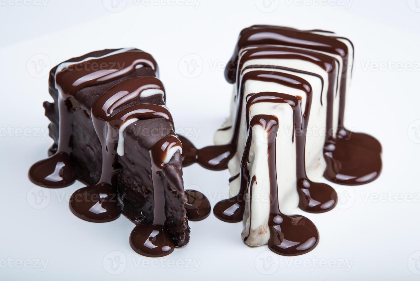 chocolate cakes on a plate close up photo