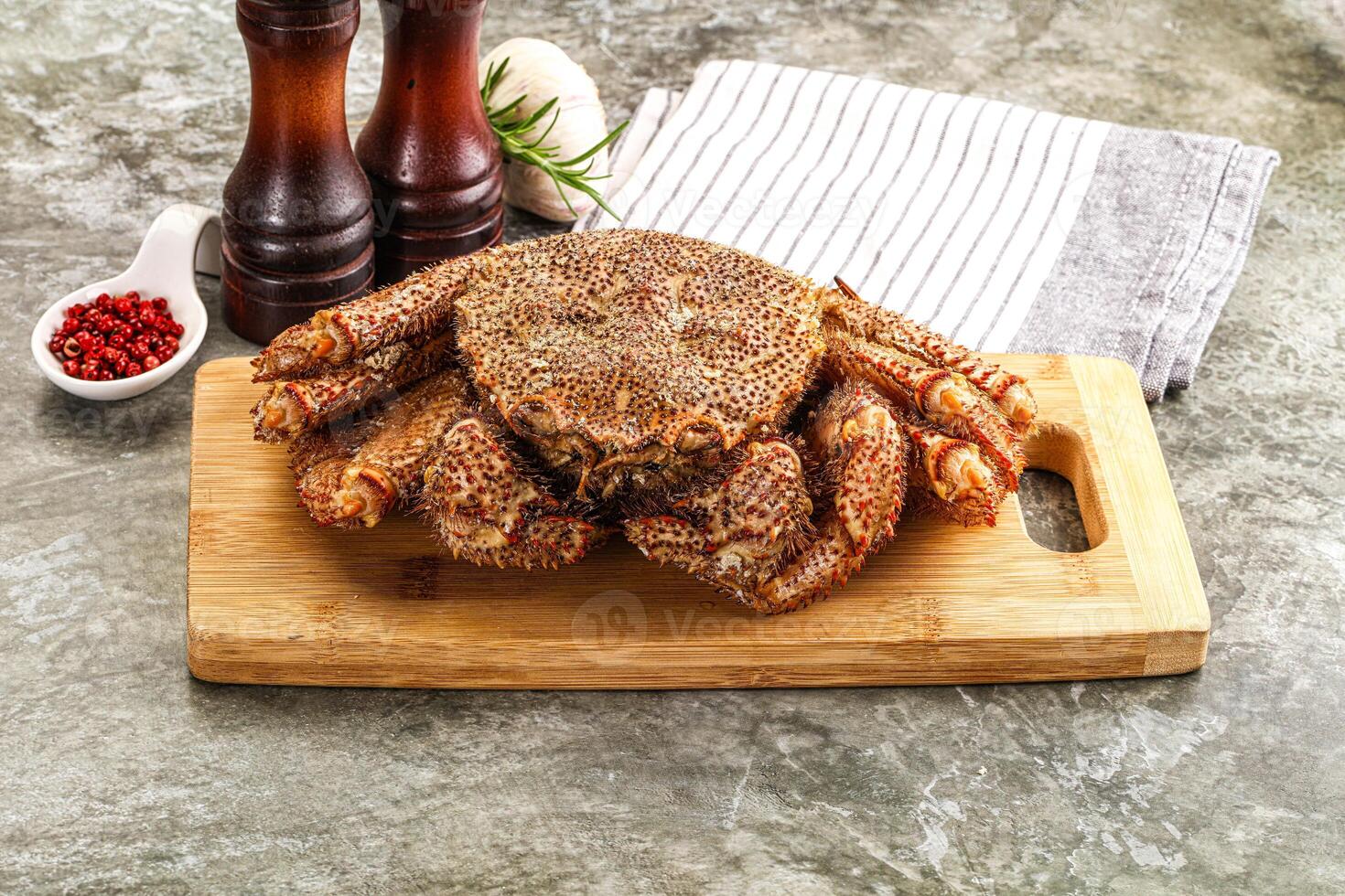 Delicous gurmet Steamed hairy crab photo