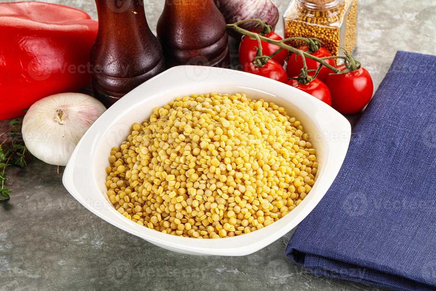 Dry ptitim heap in the bowl photo