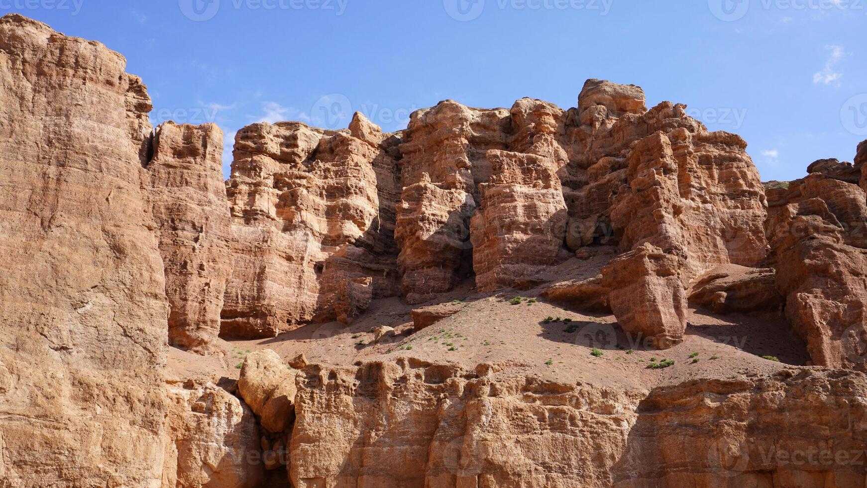 The famous Thor's Hammer. Bryce Canyon National Park is an American national park located in southwestern Utah. The major feature of the park is Bryce Canyon, a collection of giant natural photo
