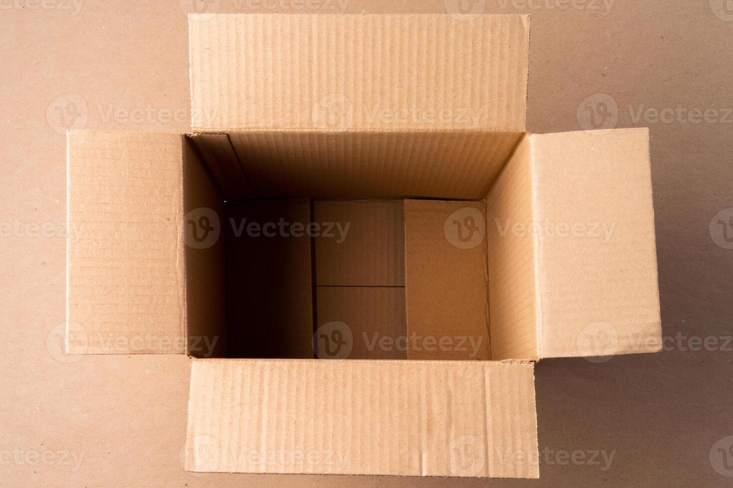 cartulina caja en beige antecedentes en estudio foto