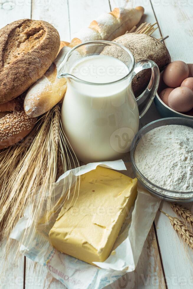milk and bakery products photo