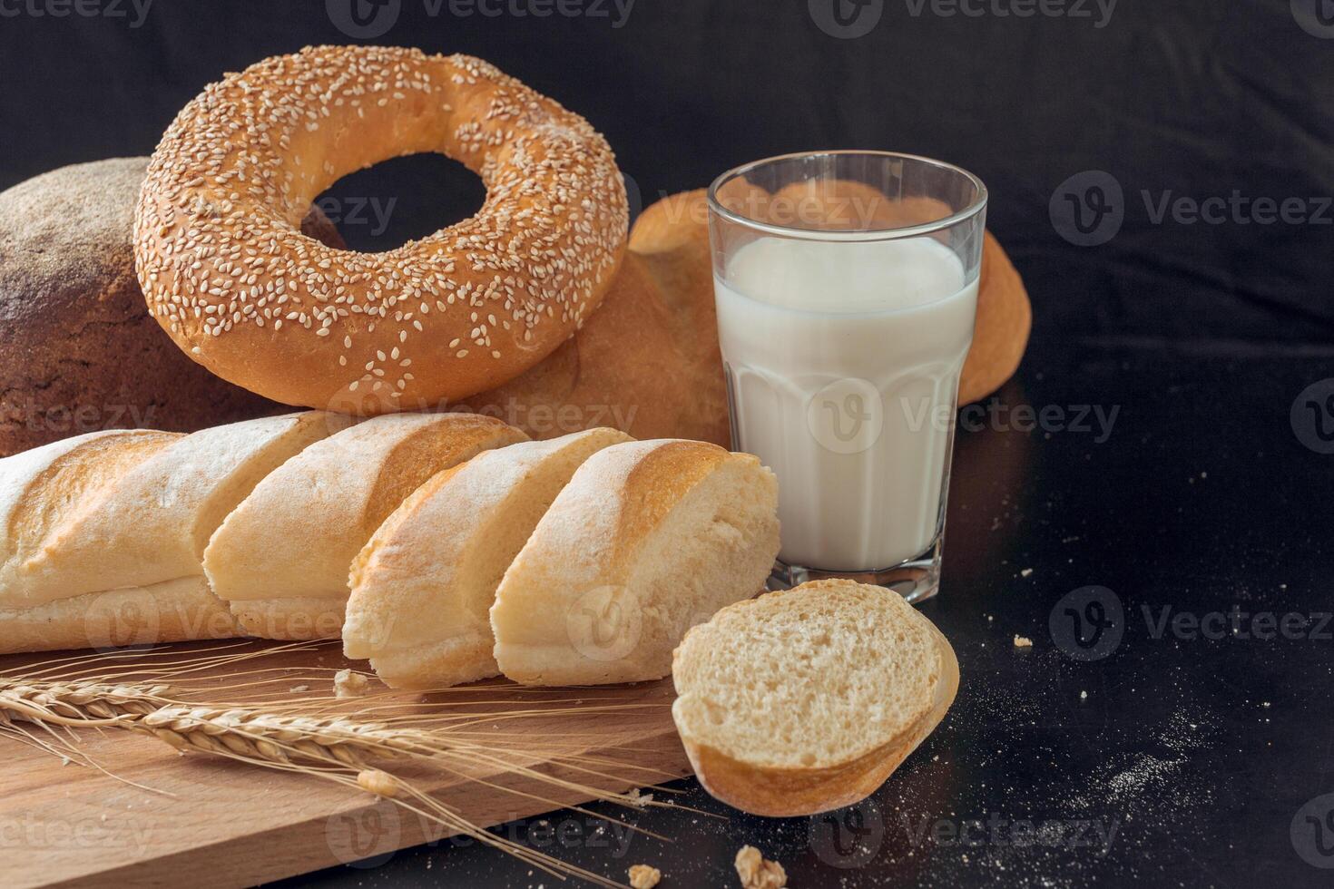 milk and bakery products photo