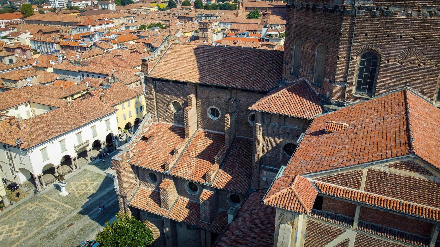 Duomo di Pavia seen from a drone, Cattedrale di Santo Stefano e Santa Maria. Imponente chiesa rinascimentale. Arte e architettura italiana. photo
