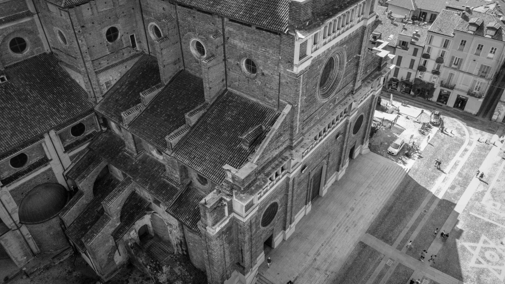 Duomo di Pavia seen from a drone, Cattedrale di Santo Stefano e Santa Maria. Imponente chiesa rinascimentale. Arte e architettura italiana. photo