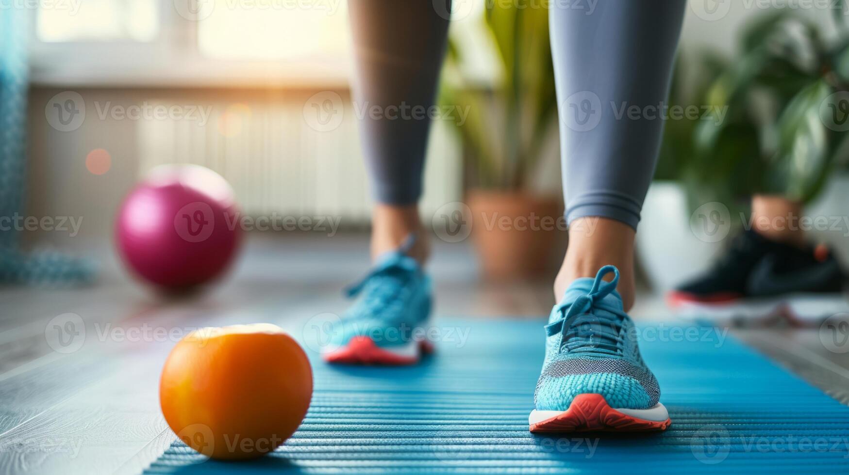 un de cerca de un mujeres pies vistiendo azul zapatillas como ella pasos sobre un azul yoga estera en un hogar rutina de ejercicio ambiente. foto