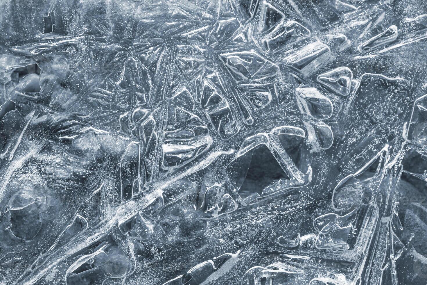 An ice pattern is shown in blue and white photo