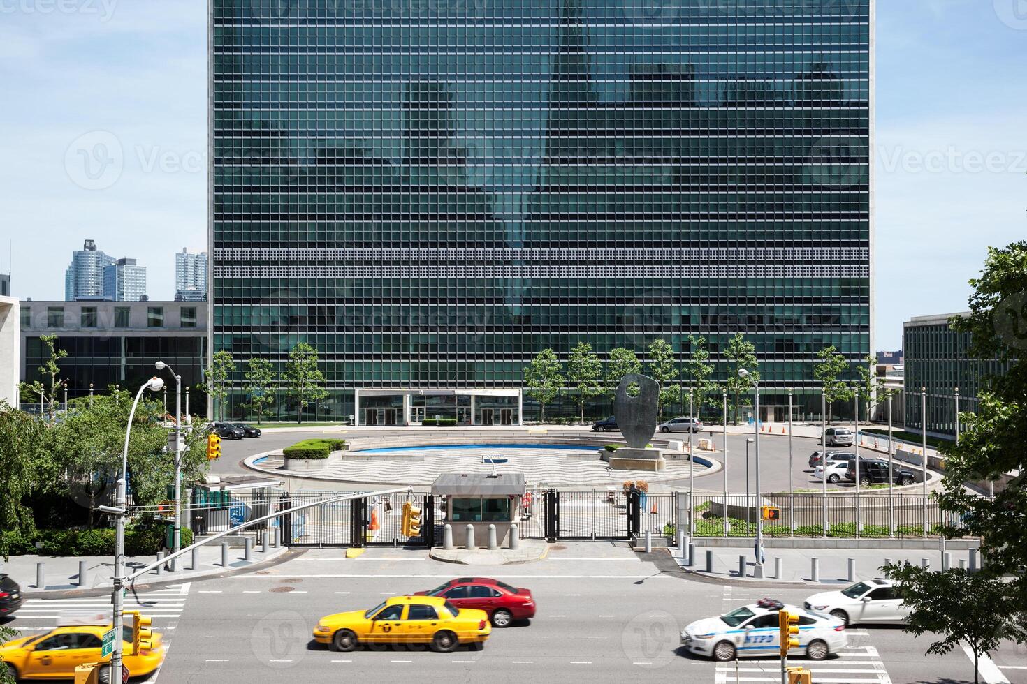 A large building with windows photo