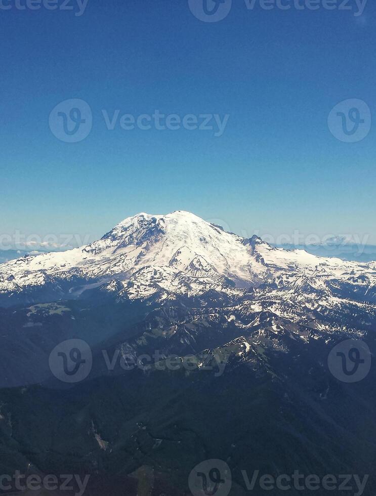 A view of mount rainier from an airplane photo