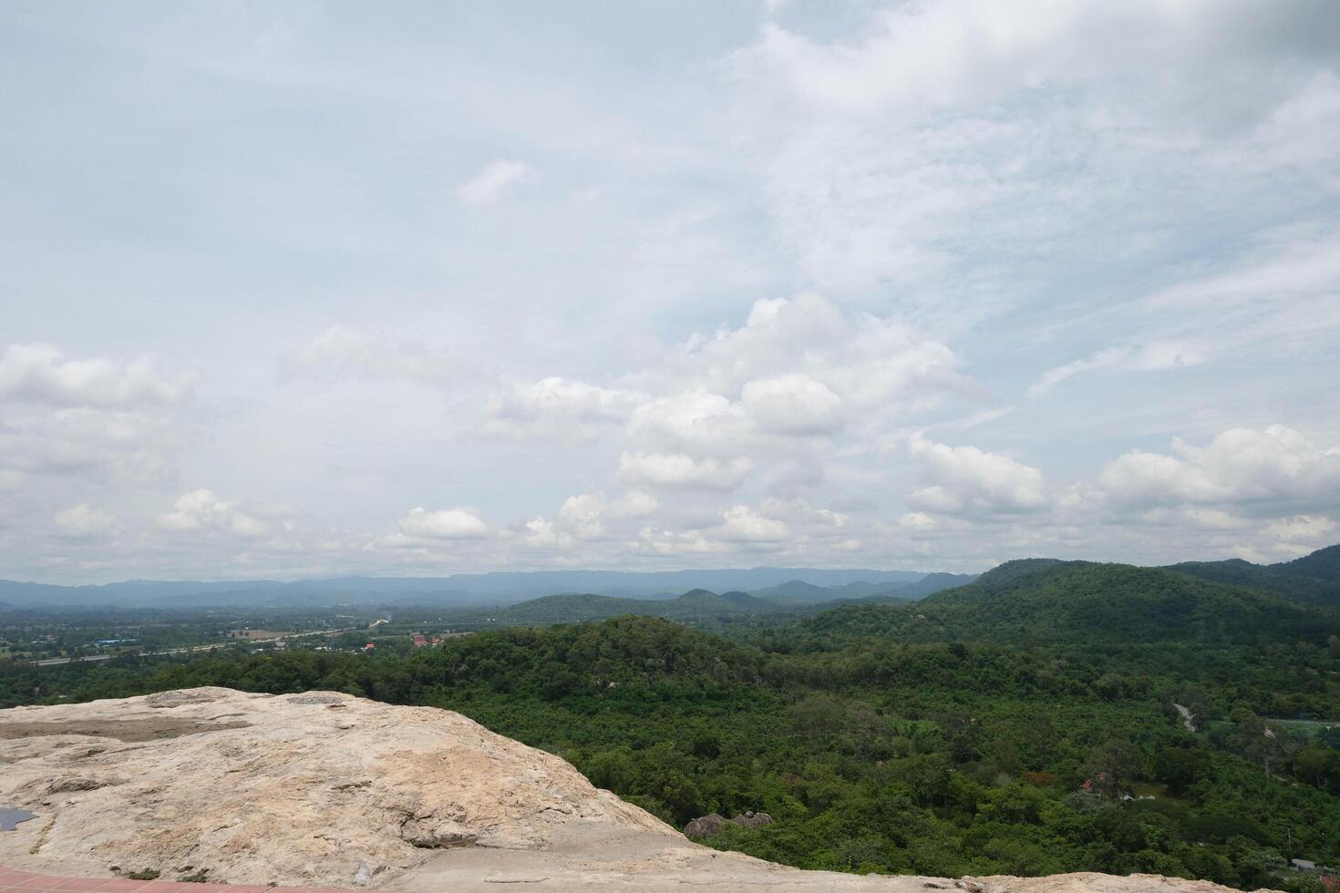 Natural view on the cliff at Wat Phra Phutta Chai, Saraburi province. photo