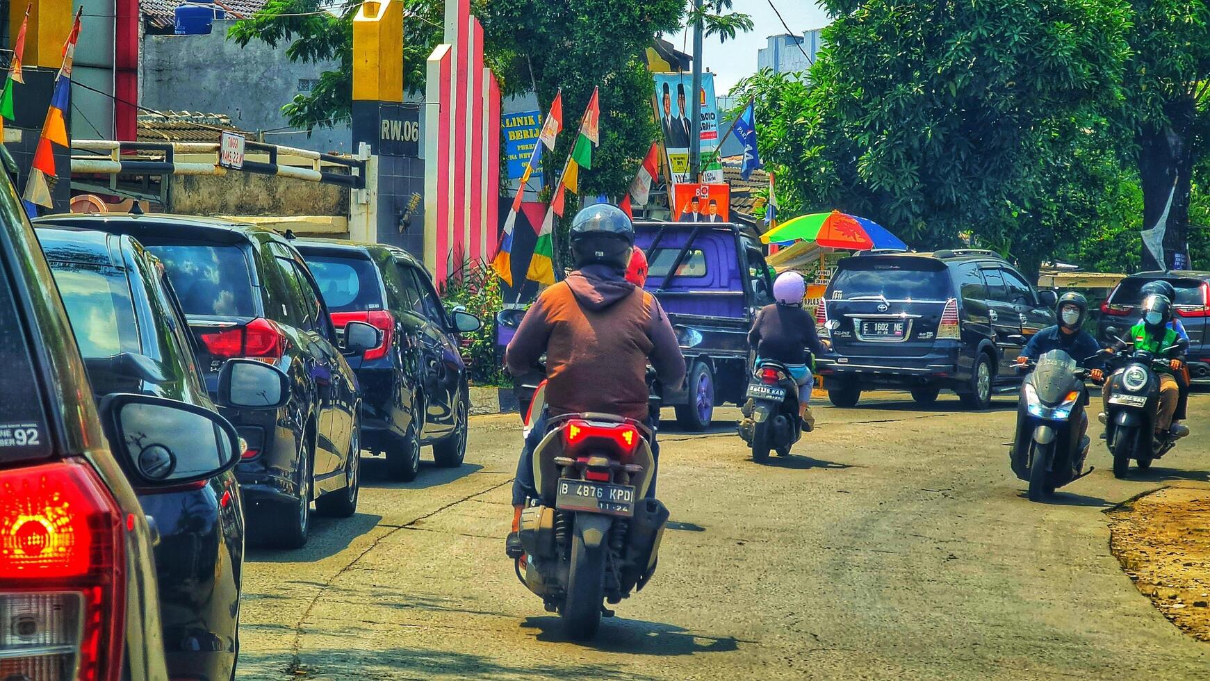 Bekasi, Indonesia on December 17 2023. Congestion occurred on Jalan Pekayon Bekasi, photo
