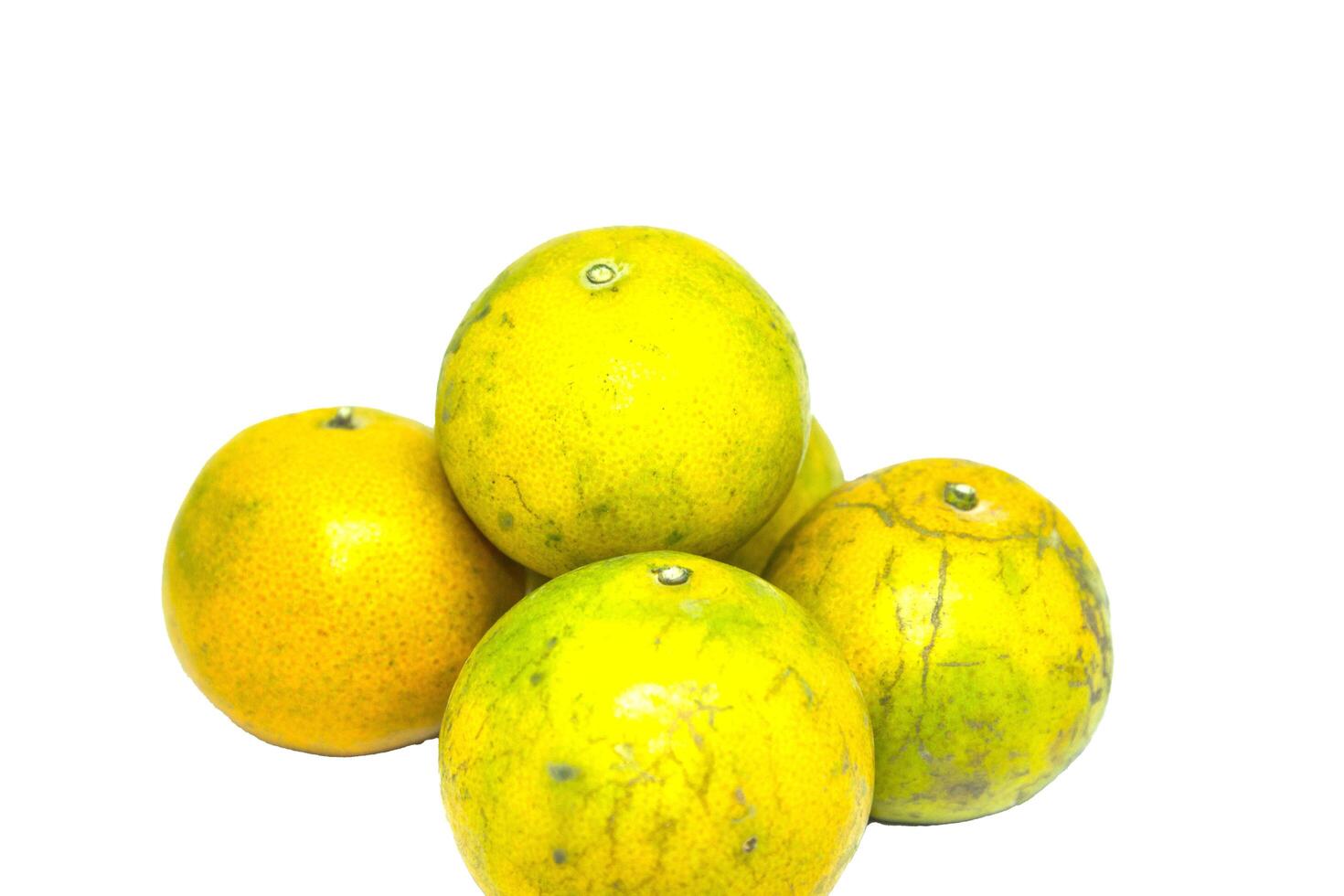 Thailand tangerine on a white background with high vitamin C, suitable for eating, playing and making fruit smoothies for health and body care. photo
