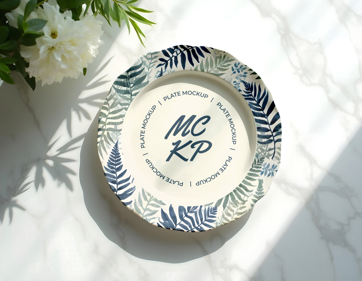 Plate mockup with flower background psd