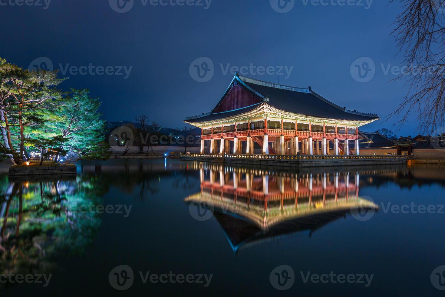 Gyeongbokgung Palace at Night and beautiful lights, Seoul, South Korea. photo