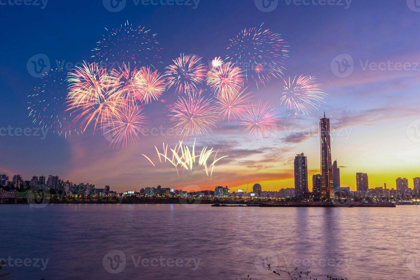 Fireworks along the Han River in International Fireworks Festival at Yeouido, Seoul, South Korea. photo