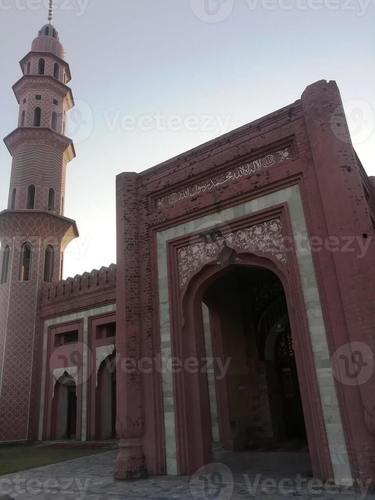 Historical places offer a glimpse into the past, showcasing ancient architecture, significant landmarks, and cultural heritage. These sites preserve stories of bygone eras and provide a tangible views photo