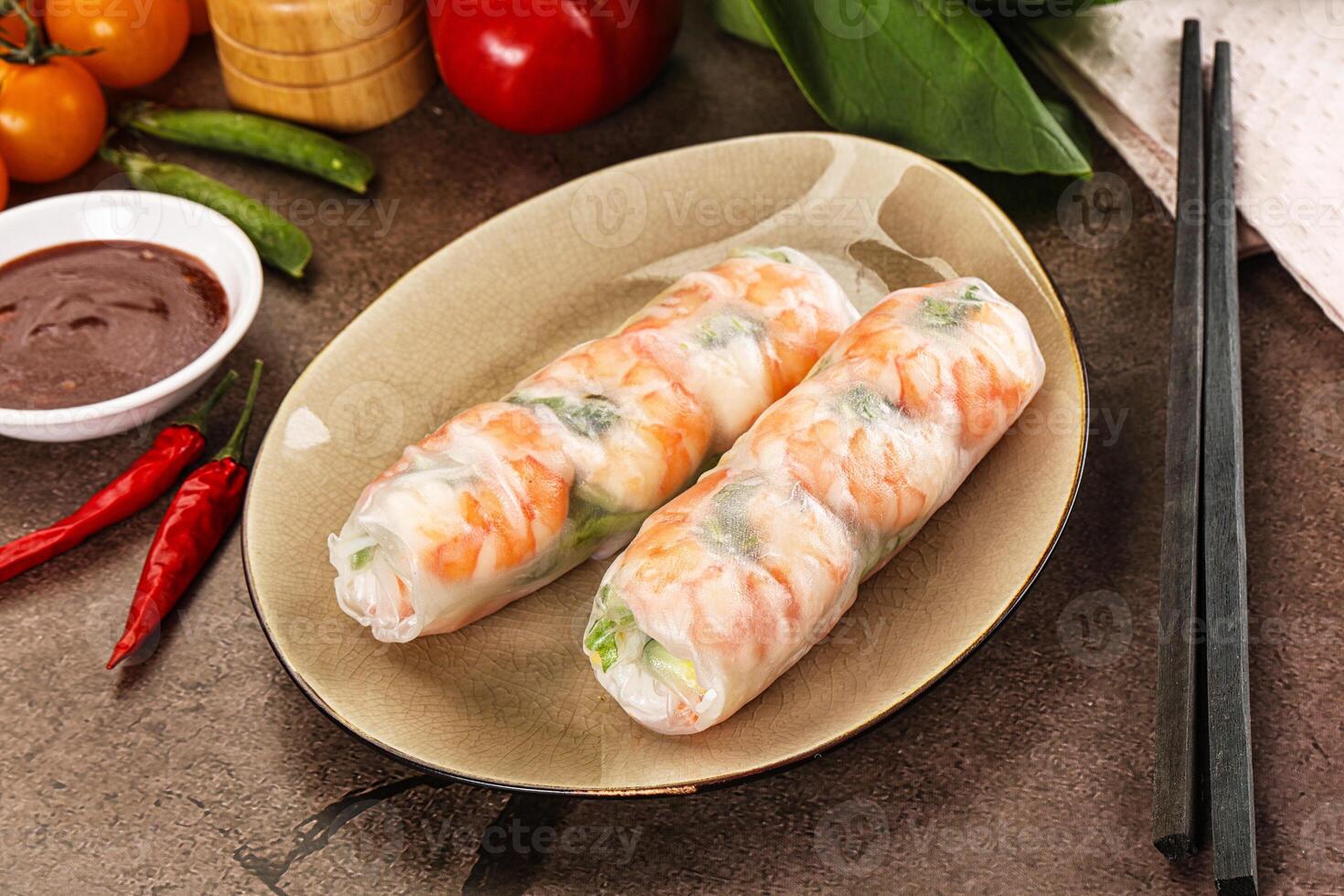 Vietnamese spring roll with prawn photo