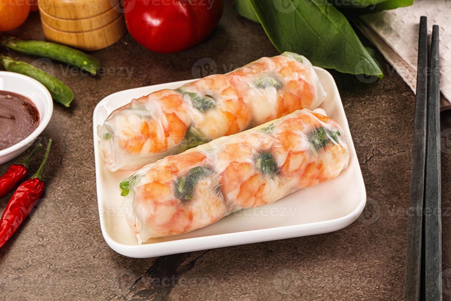 Vietnamese spring roll with prawn photo