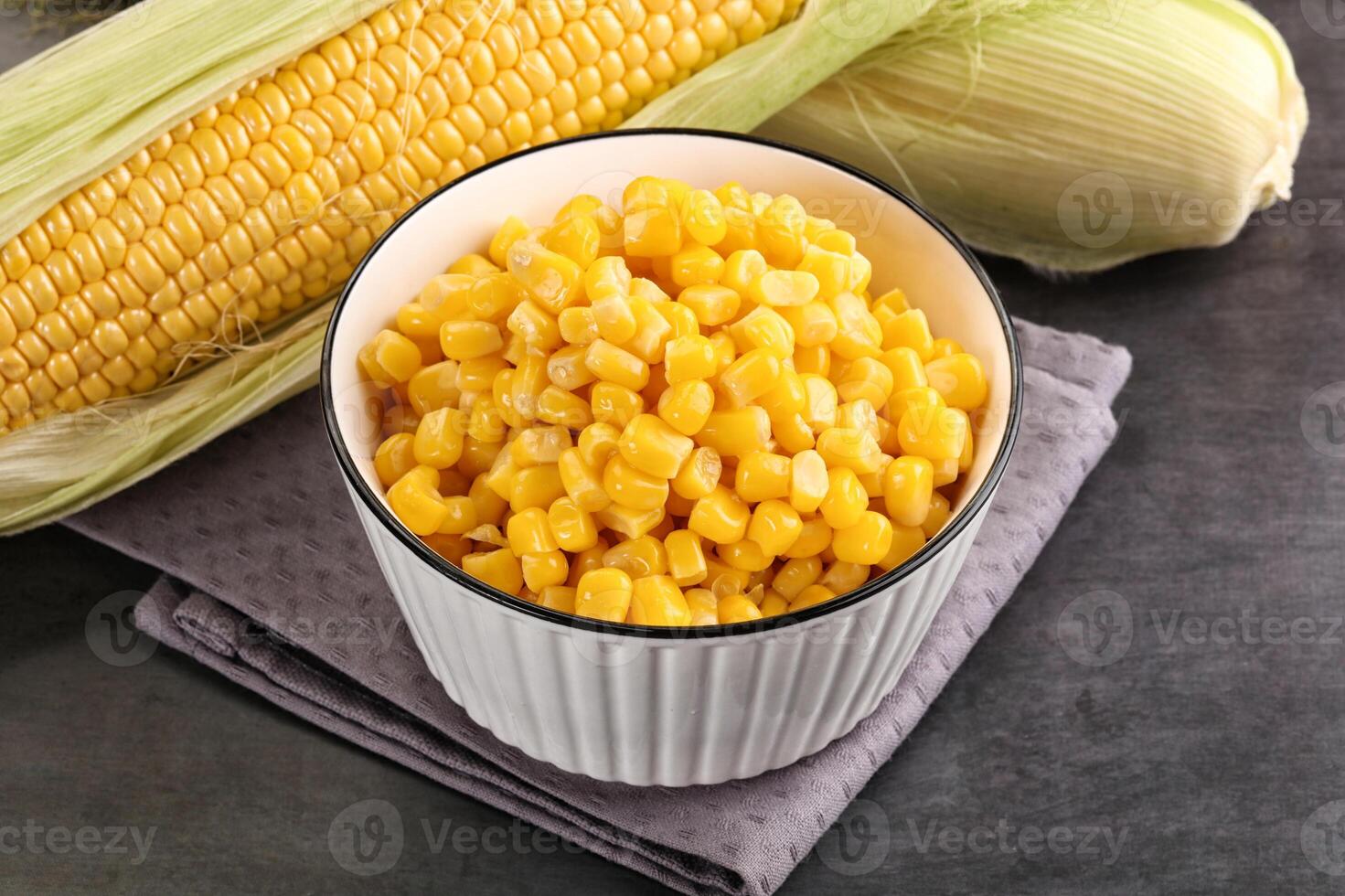 Canned sweet young corn grain photo