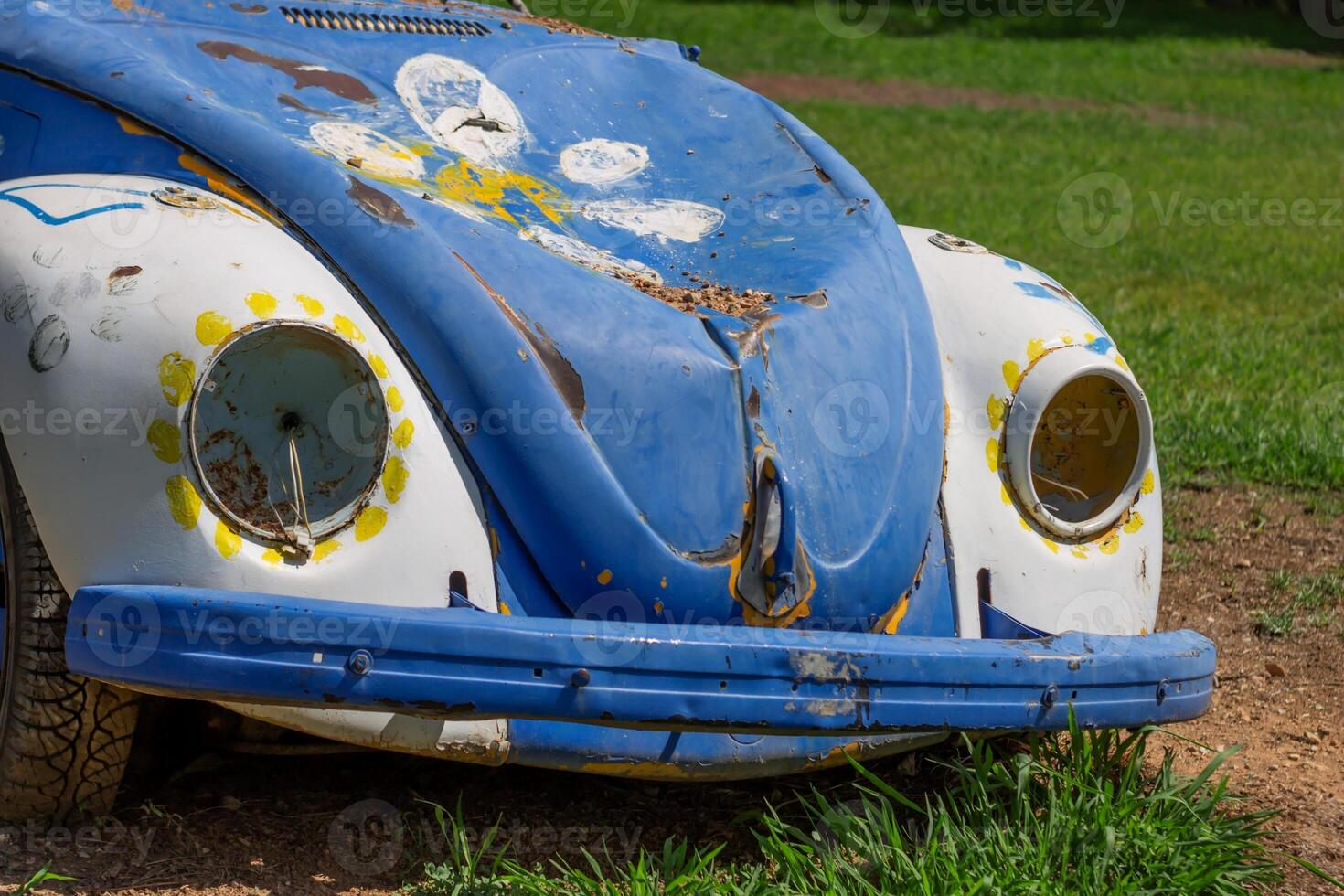 Abandoned retro car at Baroutadiko park Egaleo Greece. photo