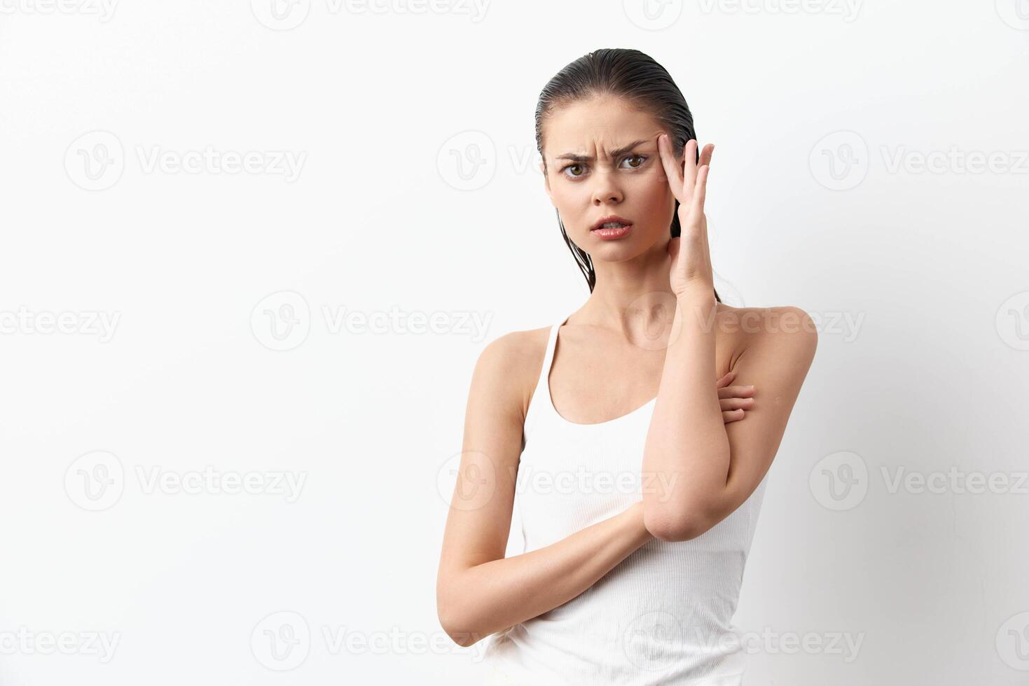 woman, expression, confused, emotional, portrait, a young woman displaying a puzzled reaction, with photo