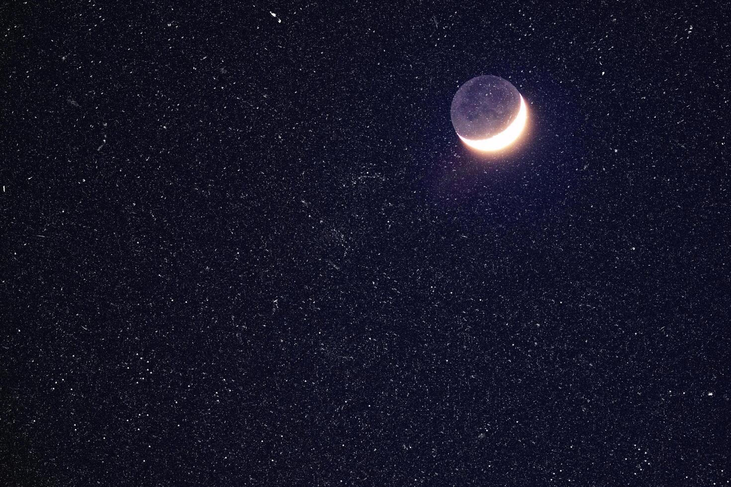 Moonrise Elegance The Aesthetic Beauty of the Rising Moon photo
