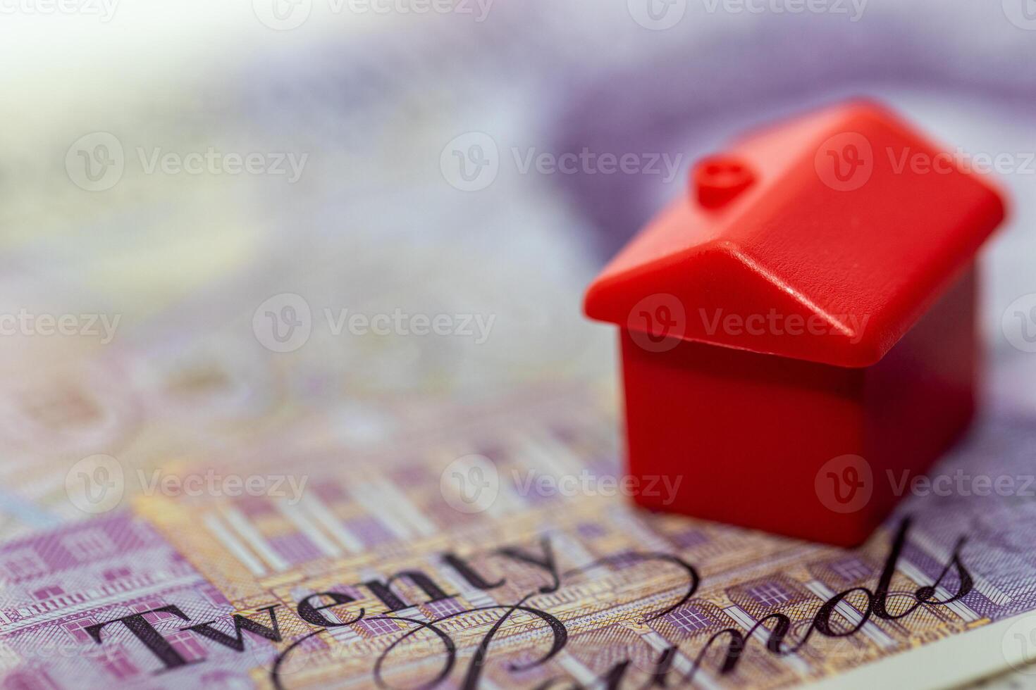 Red House Toy on Twenty Pound Note photo