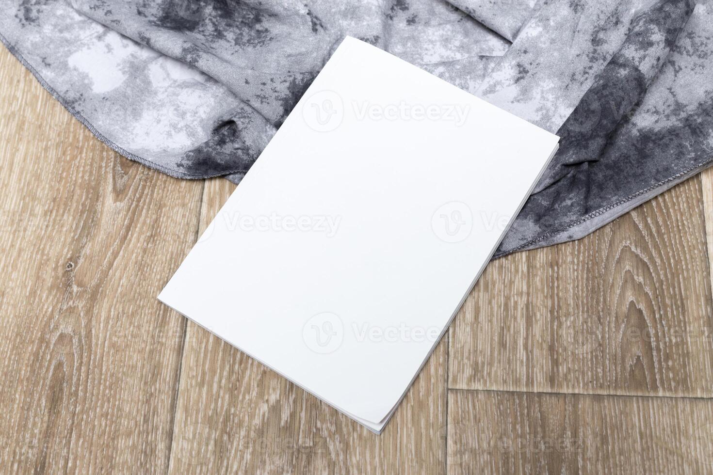 Mock up, photo paper, white sheet