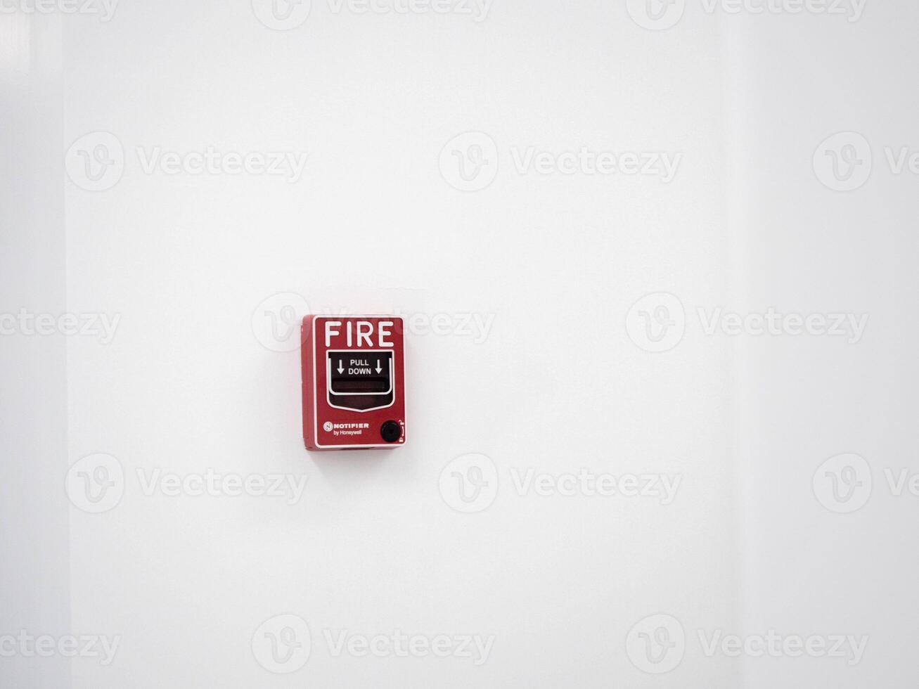 Red safety danger alarm fire protection security equipment emergency alert system symbol warning rescue urgency control evacuation prevention copy space firefighter siren push accident switch burning photo