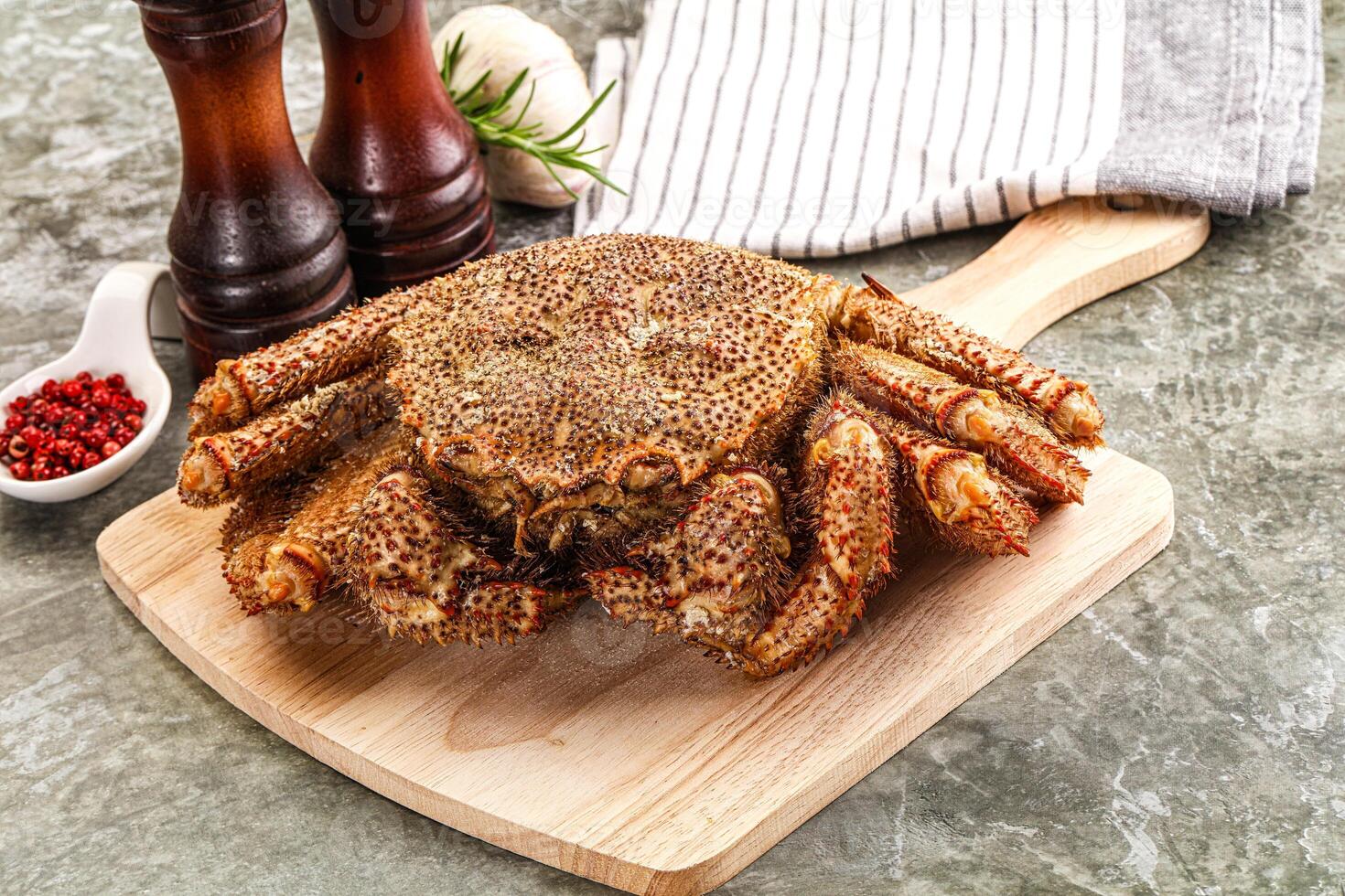 Delicous gurmet Steamed hairy crab photo