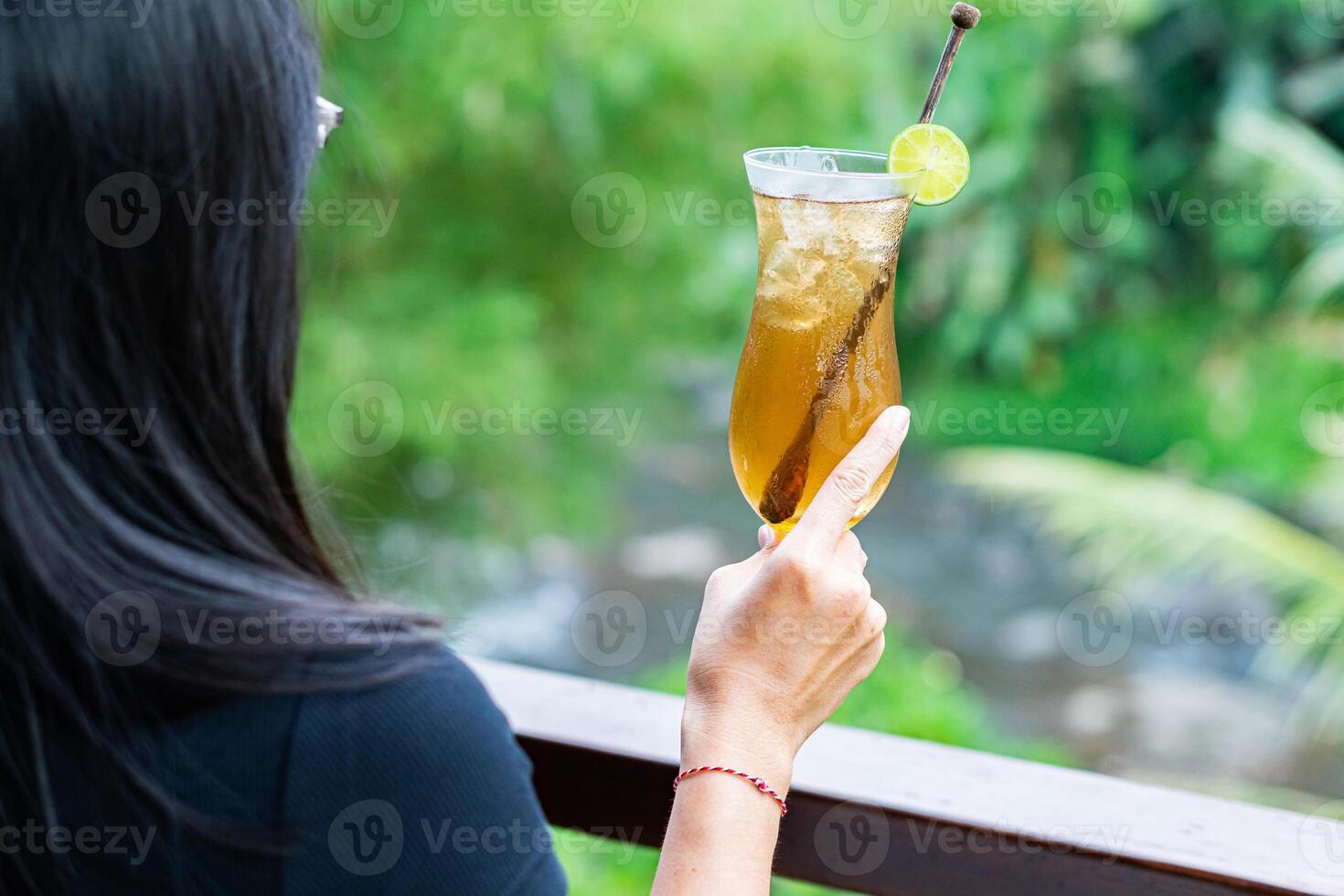 Refreshing Iced Tea in a Tropical Setting photo