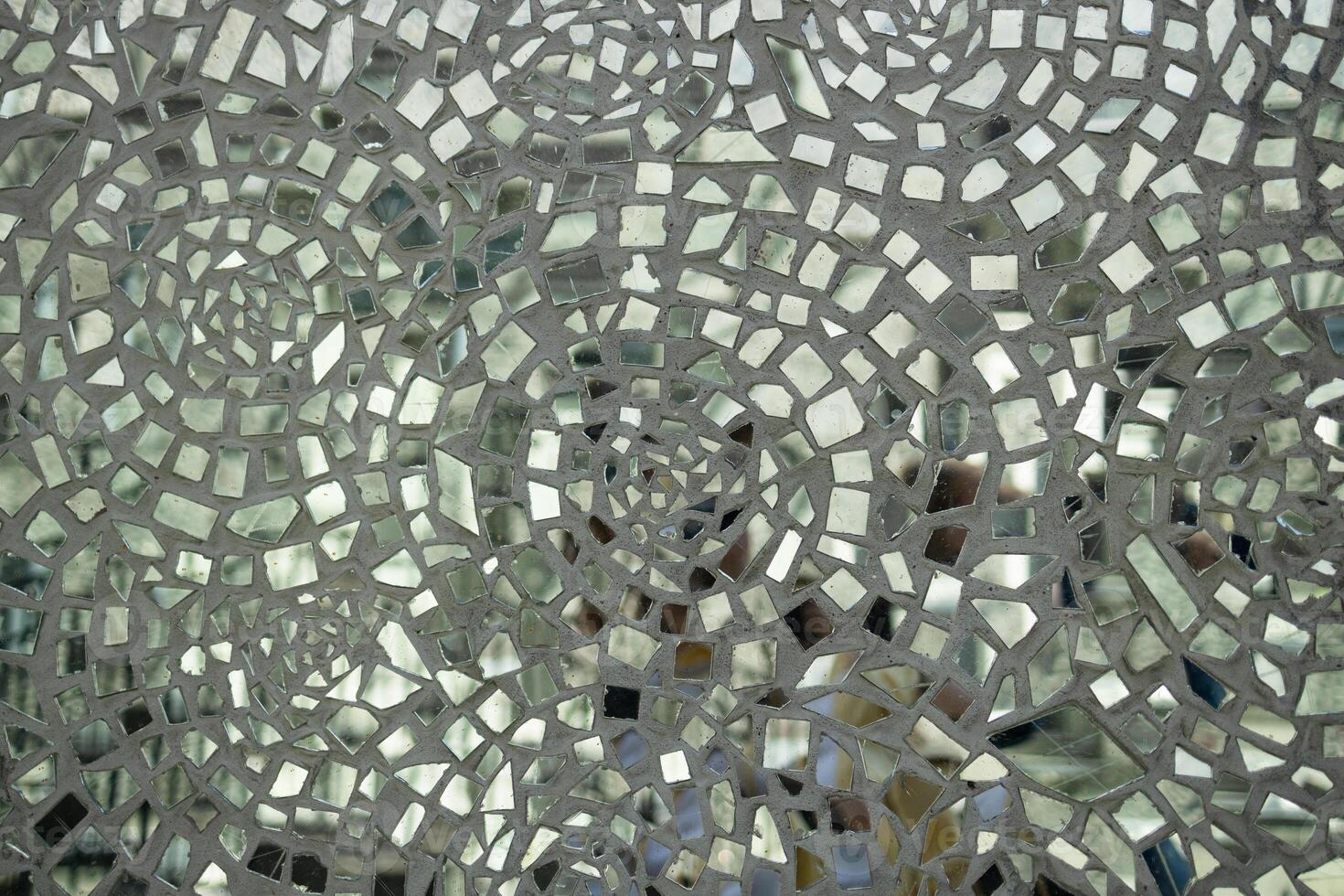 Broken tiles mosaic seamless pattern. White and grey the tile wall high resolution real photo or brick and texture interior background.