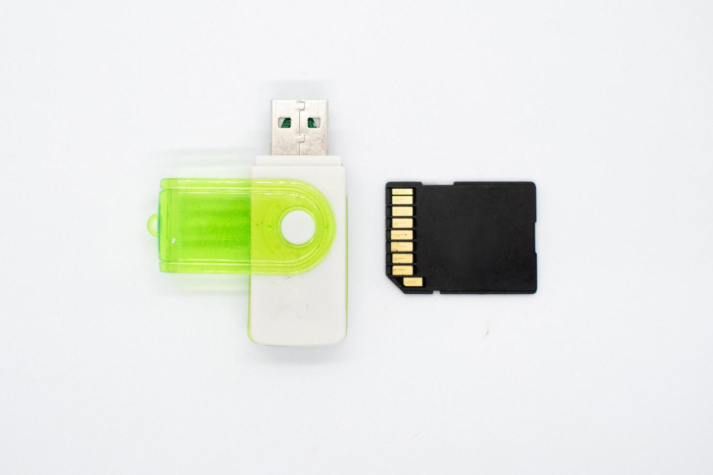 USB card reader device for reading and transferring data from SD cards and Micro SD card to the computer photo