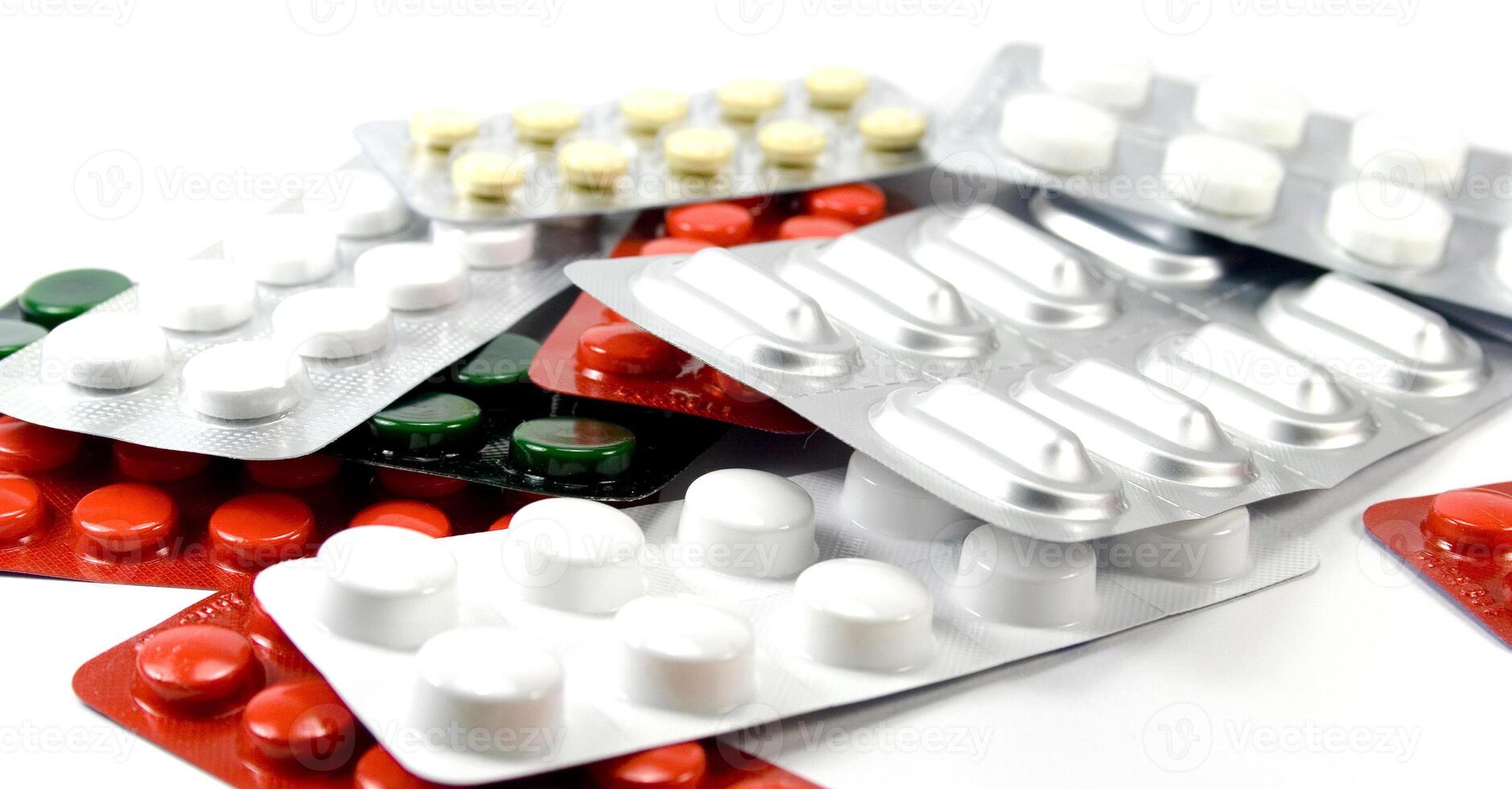 blisters with pills photo