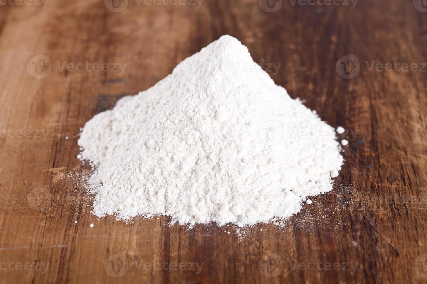 wheat flour heap photo