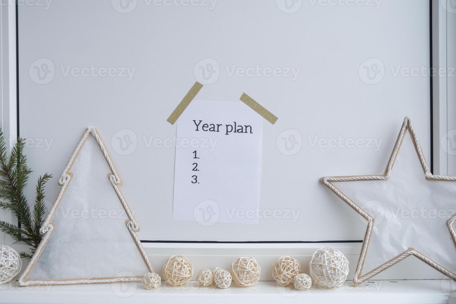 Motivational paper note YEAR PLAN list. Goals setting concept. Strategy for self development improvement. Inspirational Planning better healthier life. Visual motivation photo