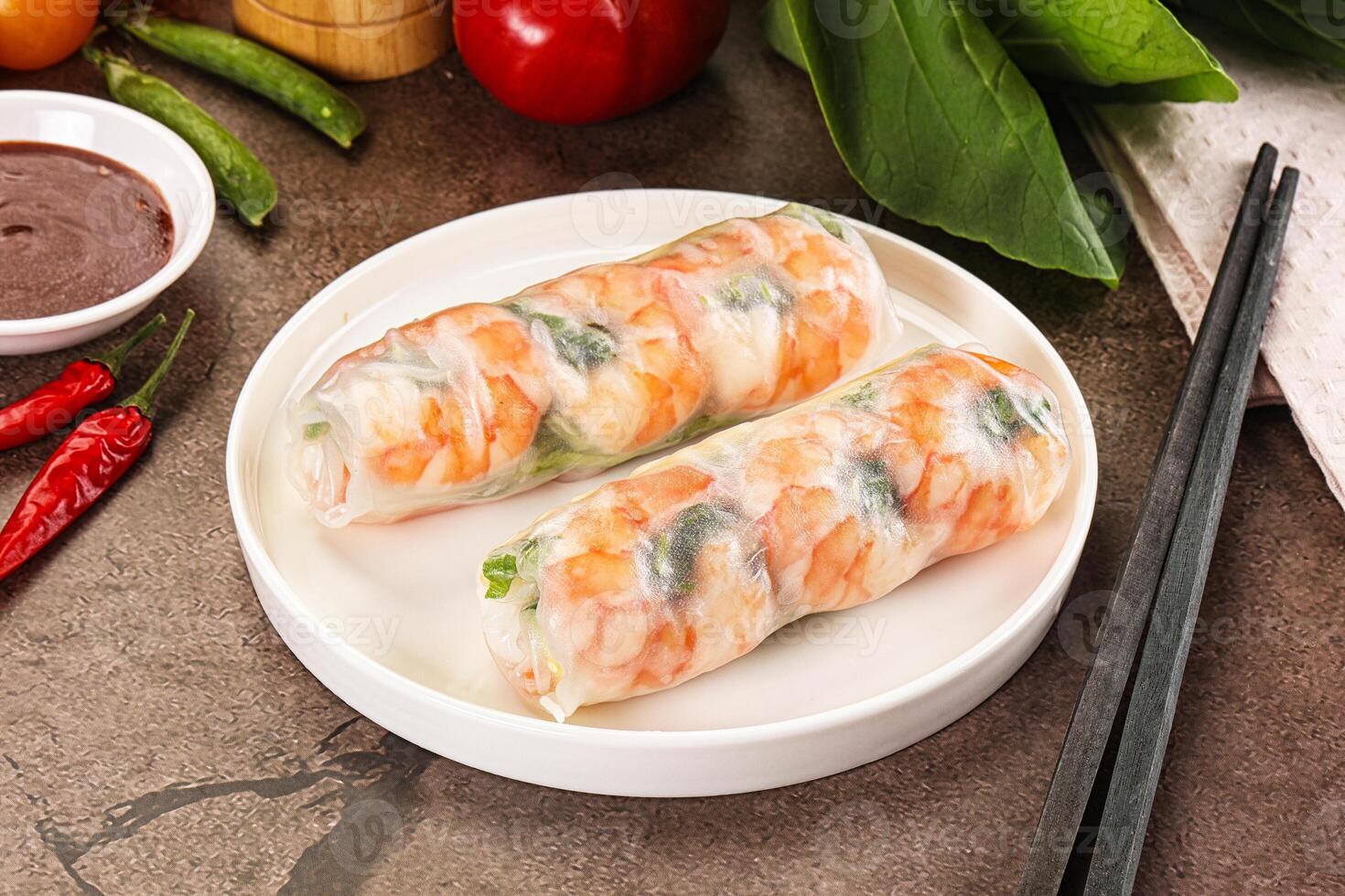 Vietnamese spring roll with prawn photo