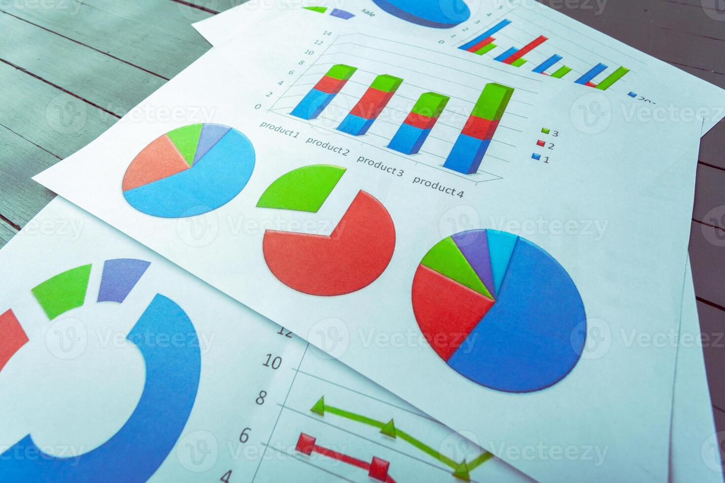 Graphical chart analysis photo